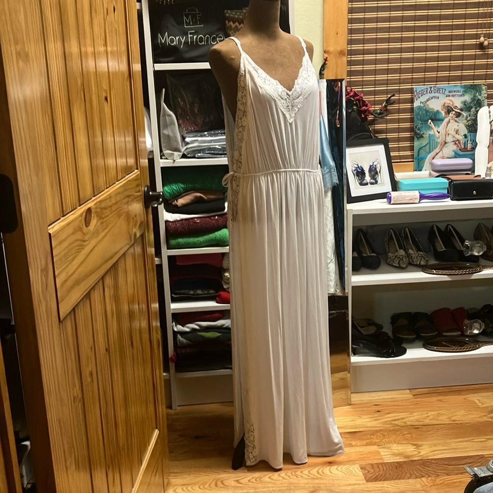 NWT Size Large Greek Goddess Victoria Secret White Nightgown or Beach cover-up